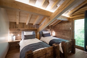 7 bedrooms, iron/ironing board, travel crib, free WiFi