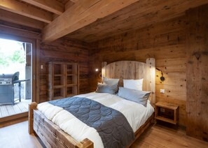 7 makuuhuonetta, silitysrauta/-lauta, vauvan matkasänky, ilmainen Wi-Fi