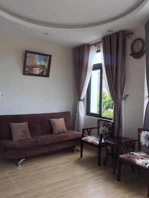 Lobby sitting area - Trung Dung Hotel Apartment (Ho Chi Minh City)