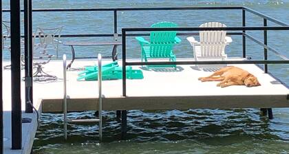 On the water Lakehouse, Waterfront Views, Open Water, - With Shade