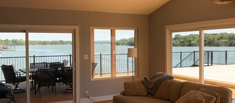 Au bord de l'eau Lakehouse, vue sur le front de mer, eau libre, - avec ombre