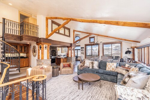 Beautiful Air Conditioned Peaks Penthouse in Mountain Village with Spectacular Views