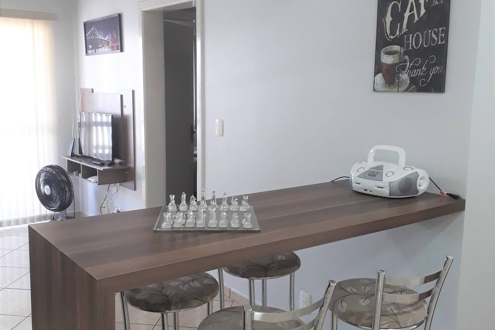 Furnished Fully Furnished Apartment with Garage