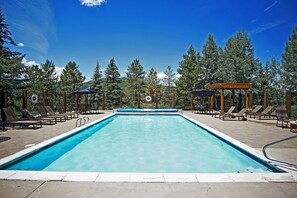 Beheizter Pool