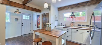 Half-Pint Farmhouse in Historic Downtown McMinnville