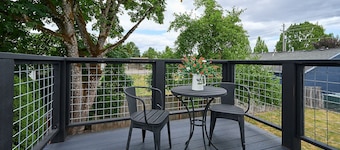 Half-Pint Farmhouse in Historic Downtown McMinnville