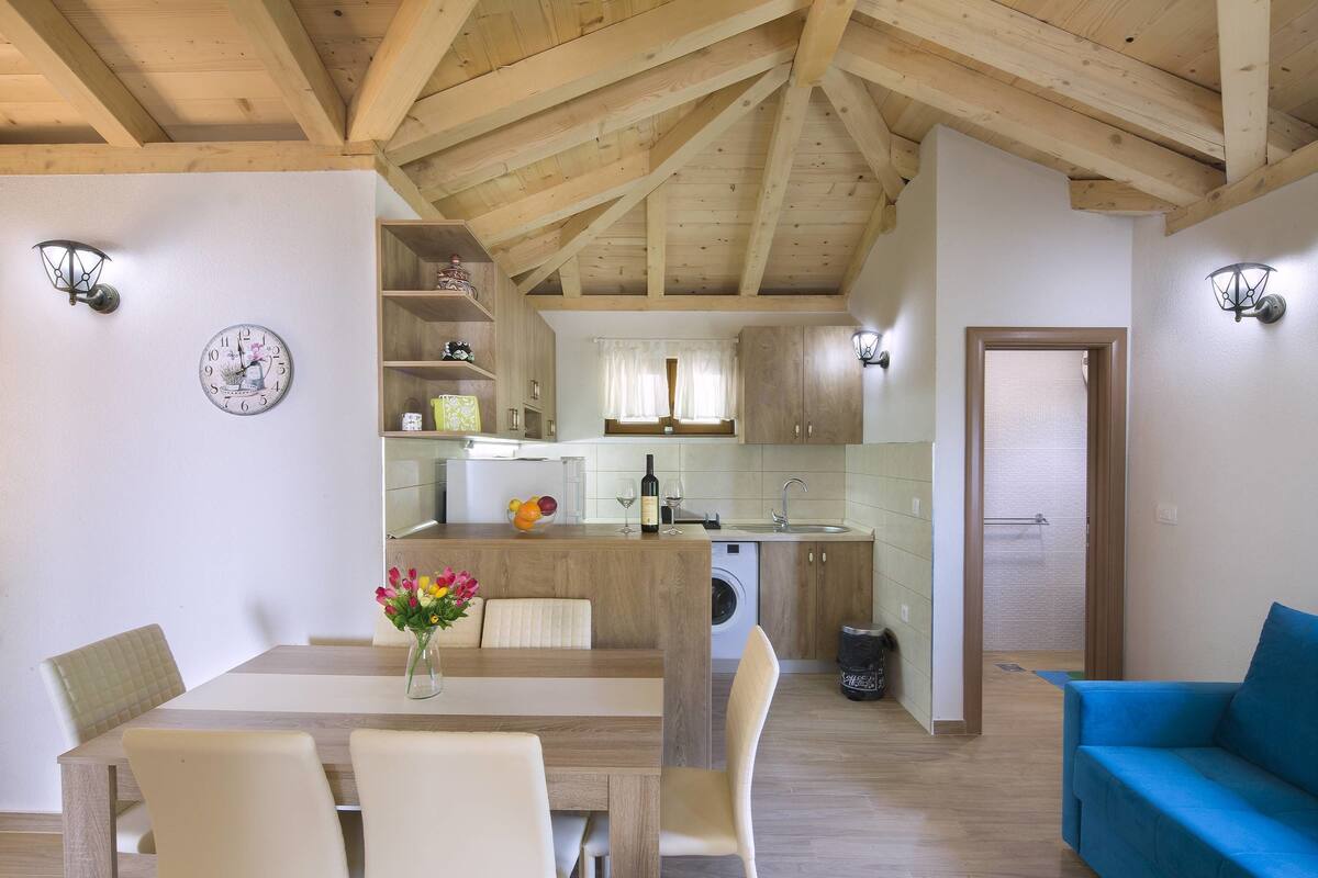 Panoramic-Apartment | Schreibtisch, Bügeleisen/Bügelbrett, kostenlose Babybetten