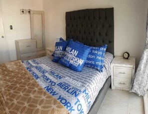 3 chambres, fer et planche à repasser, Wi-Fi gratuit, draps fournis