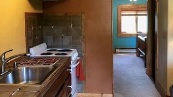 Frigorífic, microones, forn i placa de cuina