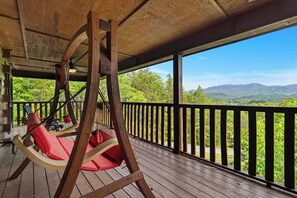 Property grounds - Cabin T | By Colonial Properties (Pigeon Forge)
