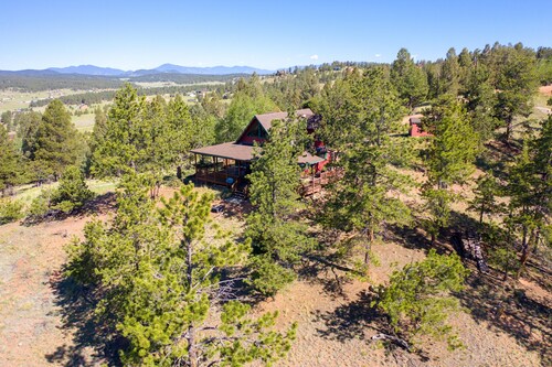 Sunset Pines Cabin - breathtaking views w/hot tub