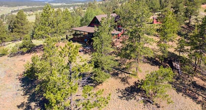Sunset Pines Cabin - breathtaking views w/hot tub
