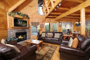 Smart TV, fireplace