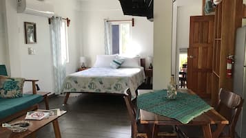 1 bedroom, Egyptian cotton sheets, in-room safe, desk