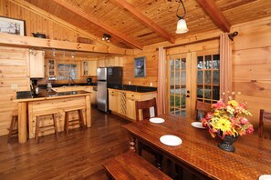 Dining - Base Camp | By Colonial Properties (Gatlinburg)