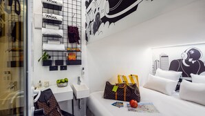 Unclassified image, 2 of 44, button - Wom Allenby Pod Hotel (Tel Aviv)