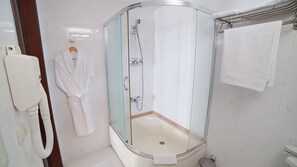 Standard Apartment | Bathroom | Rainfall showerhead, free toiletries, hair dryer, bathrobes - Kobuleti Beach Club (Kobuleti)