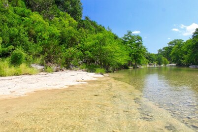 Feeling Frio - Private River Frontage
