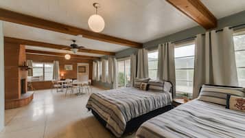 4 bedrooms, WiFi, bed sheets