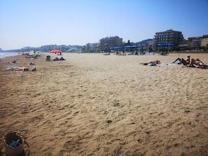 On the beach - Spectacular 1st line ground floor. Pool - WiFi-terraces-views (Segur de calafell)