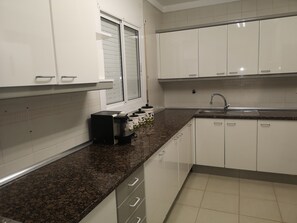 Fridge, microwave, oven, dishwasher - Spectacular 1st line ground floor. Pool - WiFi-terraces-views (Segur de calafell)