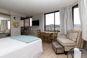2 bedrooms, iron/ironing board, WiFi, bed sheets - 3506 HM, 2BDR/2BTH Ocean View Suite, (Honolulu)