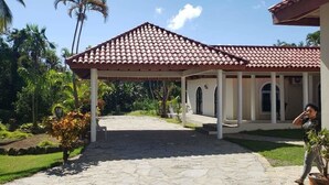 Unclassified image, 2 of 6, button - Villa castro (Sosúa)