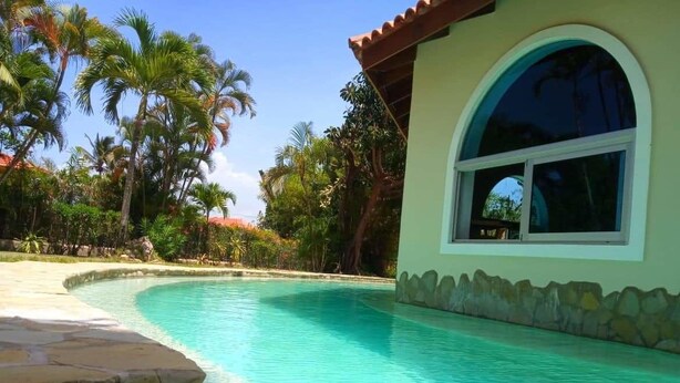 Unclassified image, 1 of 6, button - Villa castro (Sosúa)