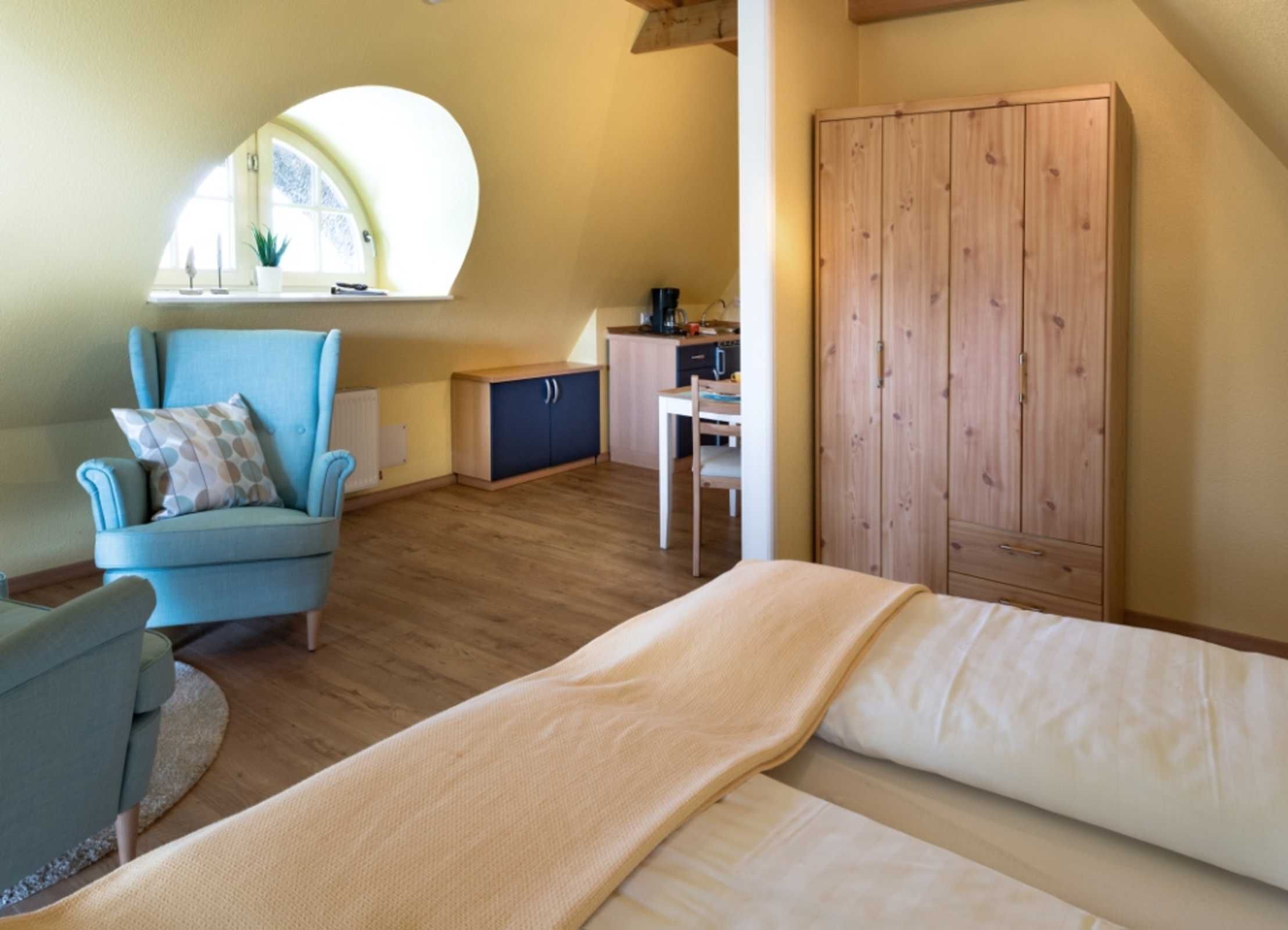 1 bedroom, in-room safe, WiFi, bed sheets