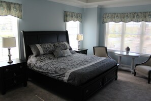 4 makuuhuonetta, ilmainen Wi-Fi