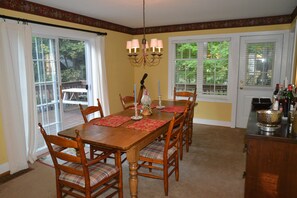 Dining - Harbor Springs Getaway (Harbor Springs)