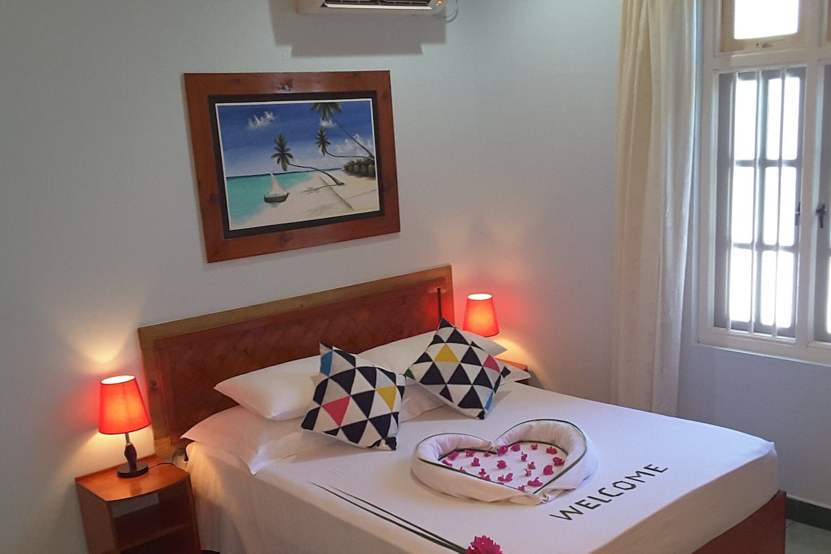 Egyptian cotton sheets, premium bedding, memory-foam beds