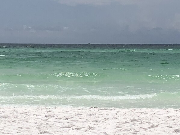 In Strandnähe, Liegestühle, Strandtücher