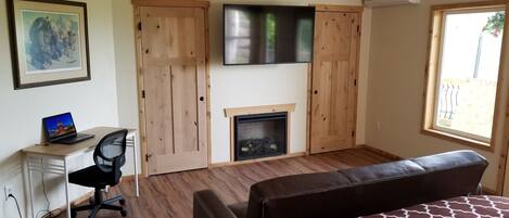 1 chambre, bureau, fer et planche à repasser, Wi-Fi gratuit