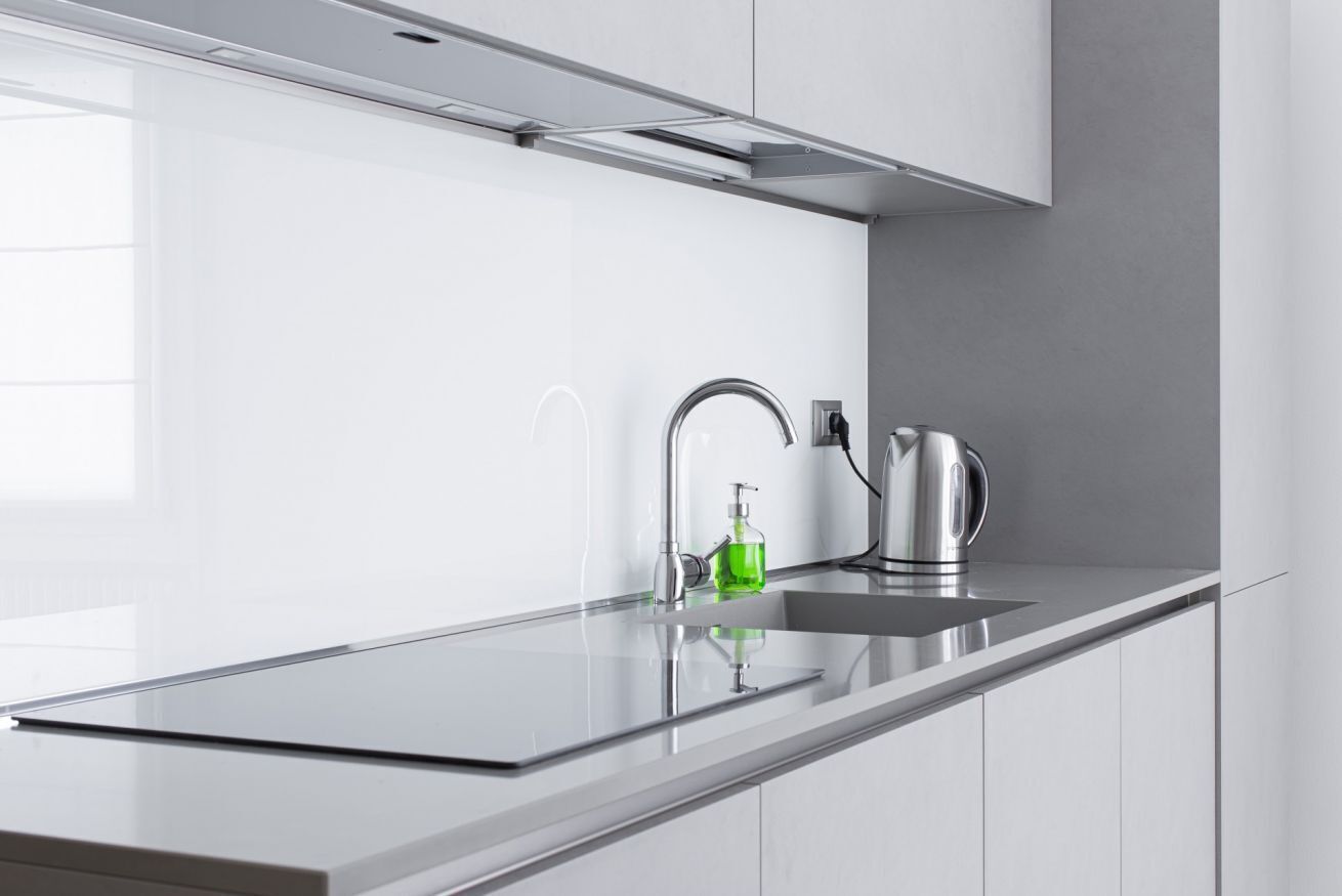Fridge, stovetop, dishwasher, coffee/tea maker