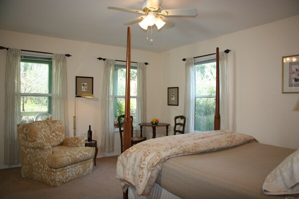 4 chambres, fer et planche à repasser, Wi-Fi, literie fournie