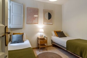 3 bedrooms, iron/ironing board, travel cot, WiFi