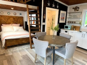 1 bedroom, desk, iron/ironing board, free WiFi