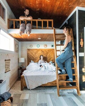 1 habitación, escritorio, tabla de planchar con plancha y wifi gratis 