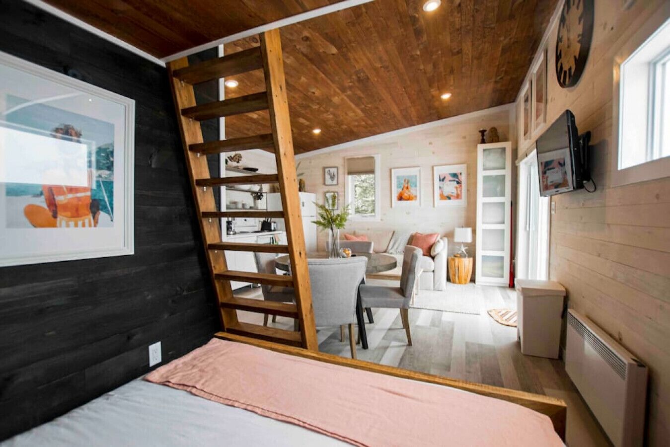 1 habitación, escritorio, tabla de planchar con plancha y wifi gratis 