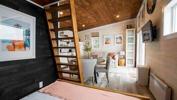 1 slaapkamer, een bureau, een strijkplank/strijkijzer, gratis wifi