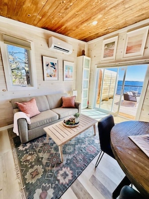 Smart TV - Designer Oceanfront Villa - Hot tub Sauna-private (South Shore)