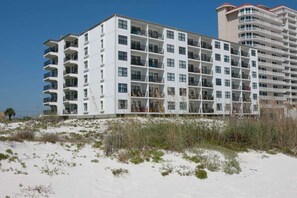 Exterior - Island Sunrise, sleeps 6, 2 bed / 2 bath, GULF VIEW-beach side (Gulf Shores)