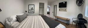 3 室のベッドルーム、アイロン / アイロン台、WiFi、ベッドシーツ