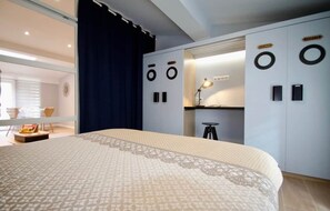 1 chambre, fer et planche à repasser, Wi-Fi, draps fournis