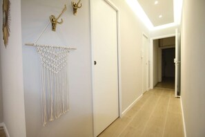 Interior - Central Area/Air conditioning/Well equipped<br>Walking distance to everything<br>Parking possibility (Nice)