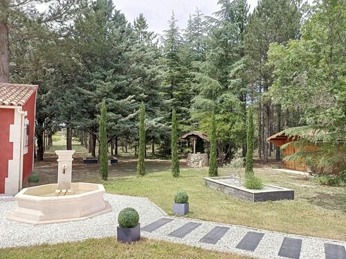 Encantadora casa clasificada 4 estrellas en el Parque Regional Natural Protegido de Luberon