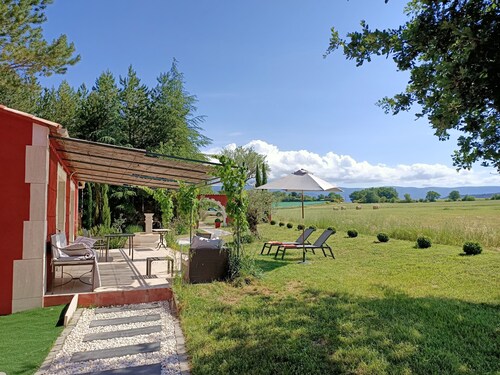 Charming house classified 4 stars in Luberon Protected Natural Regional Park