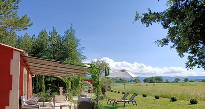 Charming house classified 4 stars in Luberon Protected Natural Regional Park