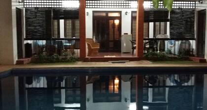 Villa avec piscine privée.